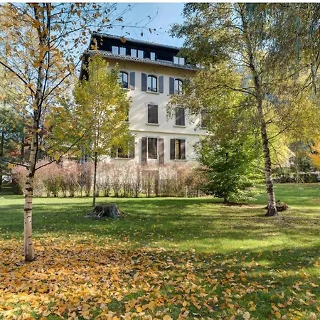 La Roseraie Apartment *